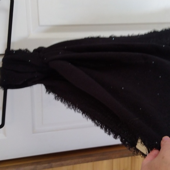 Pretty Persuasions women's black and sequins scarf with tags New - Picture 17 of 17